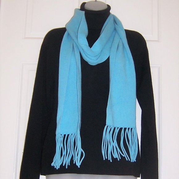 Women's Winter Scarf with Fringe Ends - Picture 1 of 1